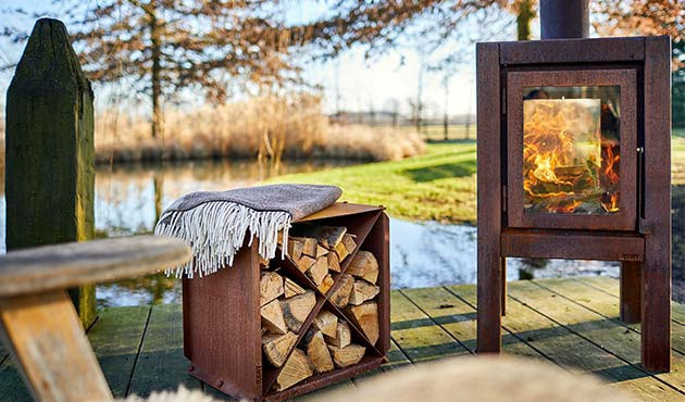 Outdoor Kamine und Feuerstellen